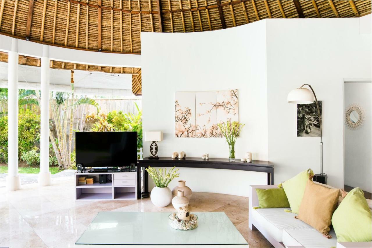 Villa Bliss A Paradise Of Three Independent Villas Canggu Buitenkant foto